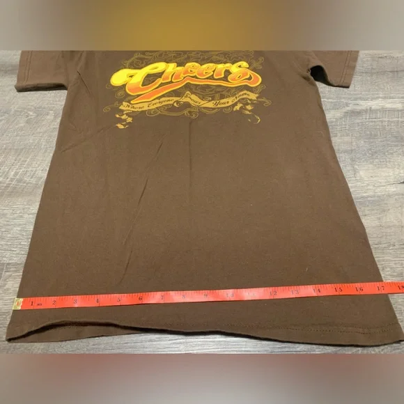 EUC Women’s Graphic Cheers T-Shirt - Small - Picture 5 of 5